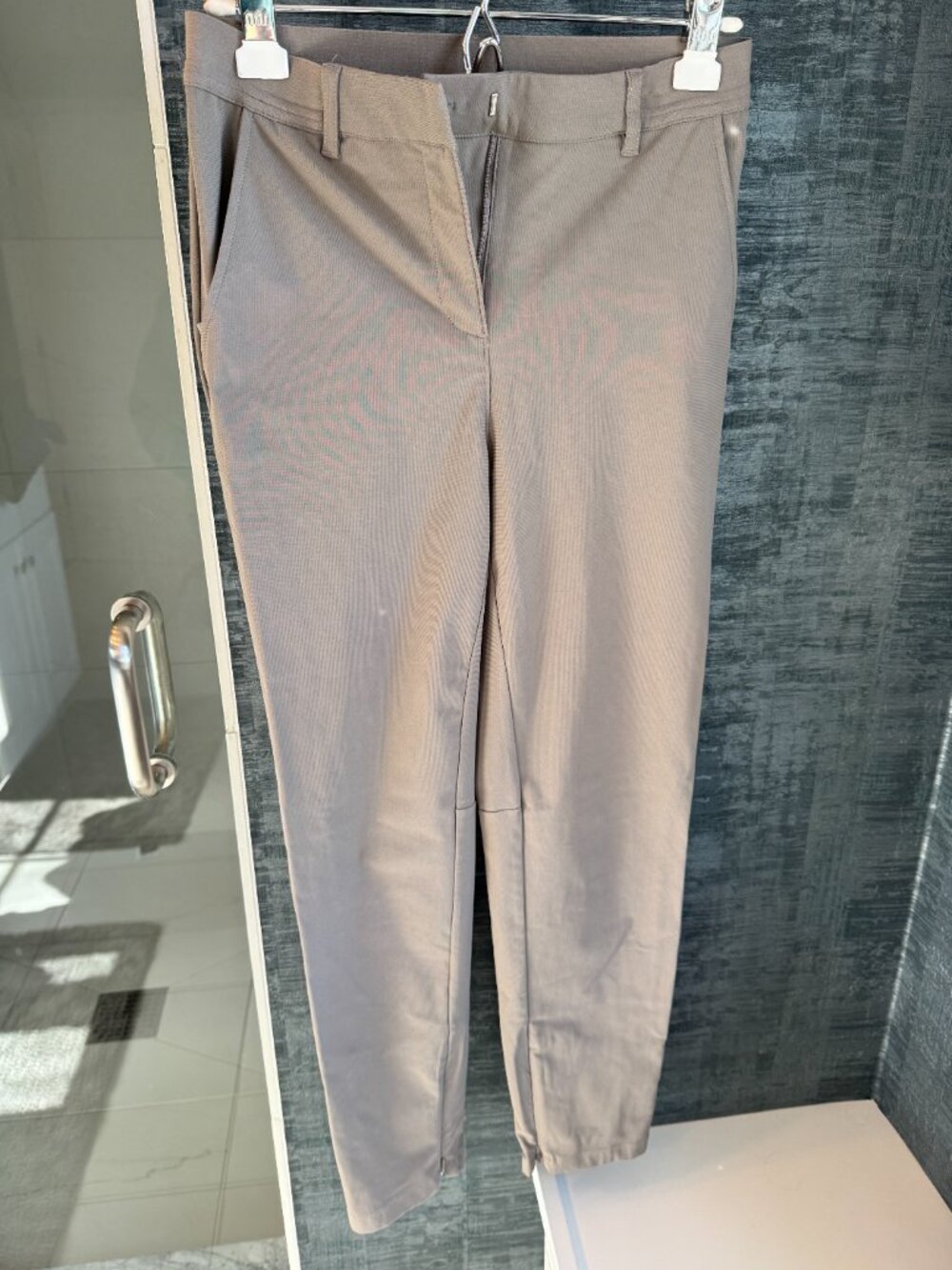 CALIA by Carrie Underwood Gray Track Pants, size 4